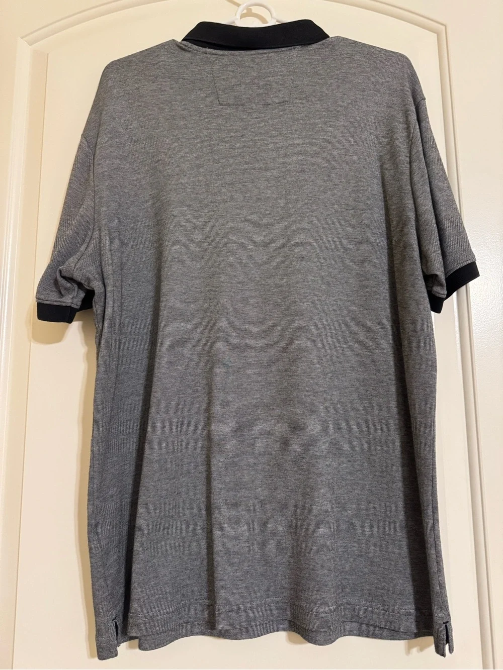 Banana Republic Men’s Black and Gray Polo